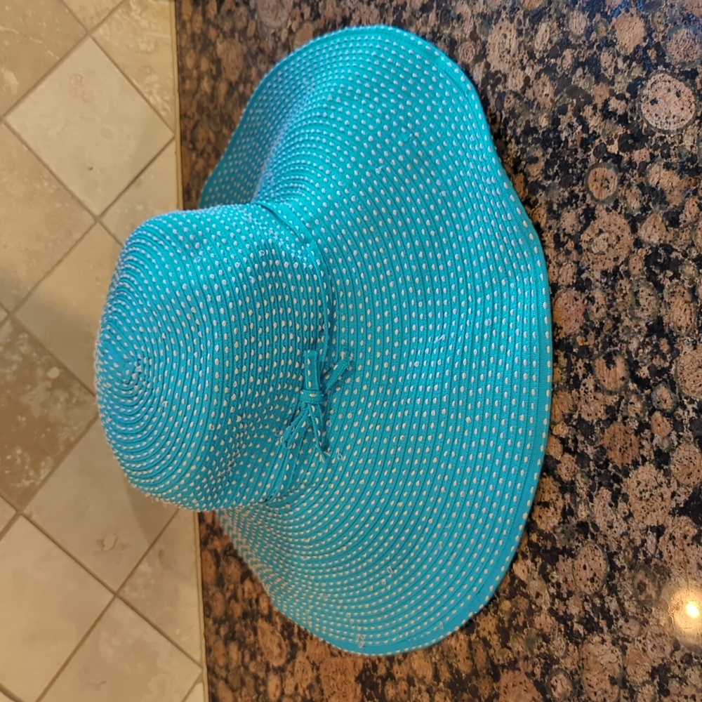 San Diego Hat Co. Turquoise and Cream Women's Sun Hat. OSFA. EUC. UPF 50